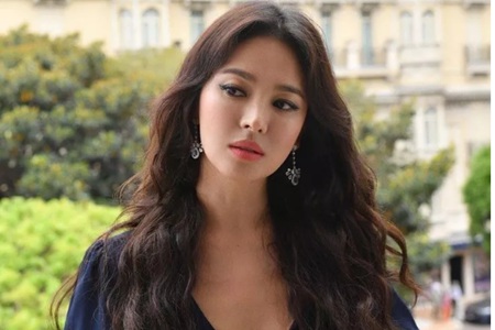 1566269530975437.jpg 宋慧乔离婚