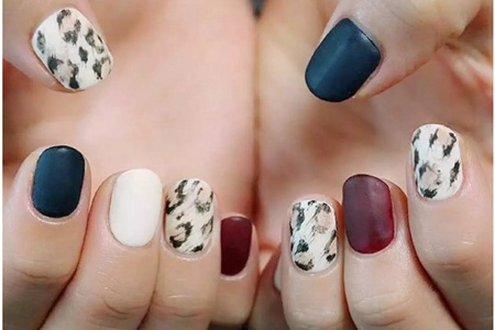 1567496225158297.jpg 2019美甲图案图片大全