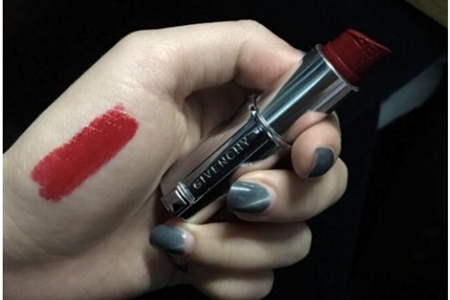 1570616350498423.jpg 纪梵希