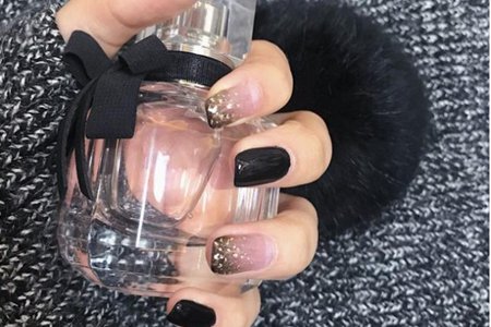 1573035104833228.jpg 流行美甲