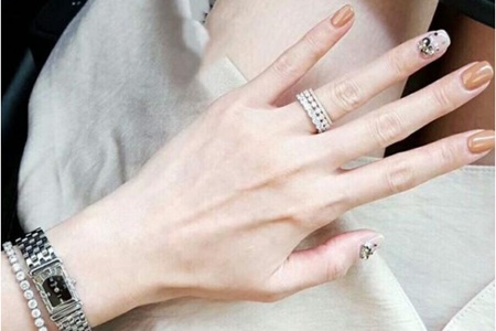 1574146298970817.jpg 美甲图片