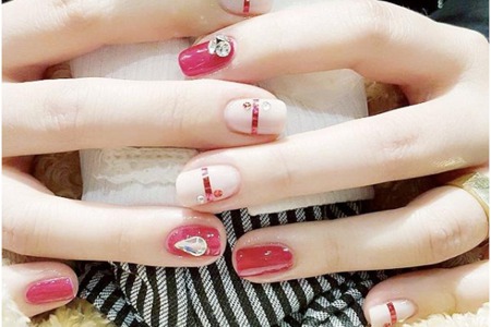 1575452319579502.jpg 美甲图片