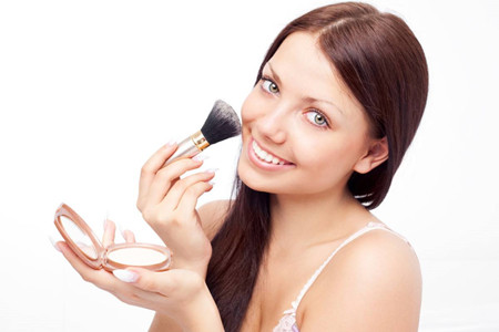 1535362960300762.jpg 腮红画得好自然美丽,不同脸型如何精致美颜