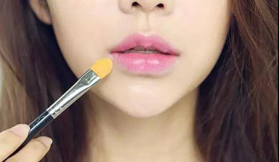 化妆时添加这几笔,让你的妆容更加出彩