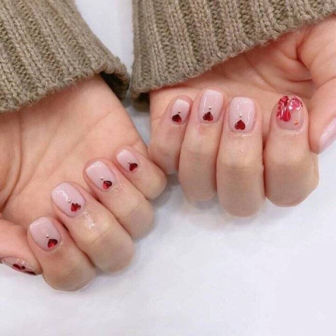 美甲款式清淡系列 想怎么搭都可以