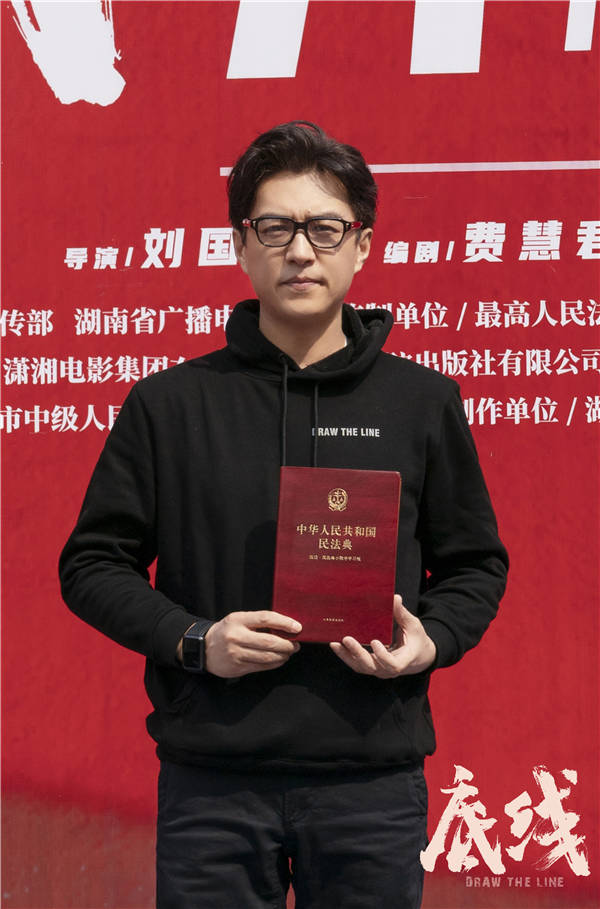 “整个剧本取材都是社会关注较大的真实案例,一定是一部好戏”(图4) “整个剧本取材都是社会关注较大的真实案例,一定是一部好戏”(图4)