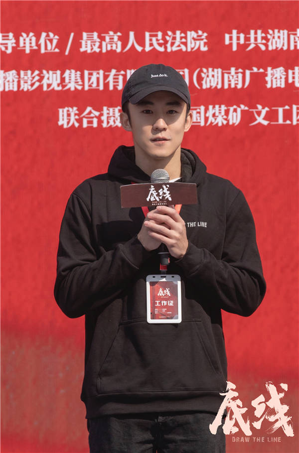 “整个剧本取材都是社会关注较大的真实案例,一定是一部好戏”(图14) “整个剧本取材都是社会关注较大的真实案例,一定是一部好戏”(图14)